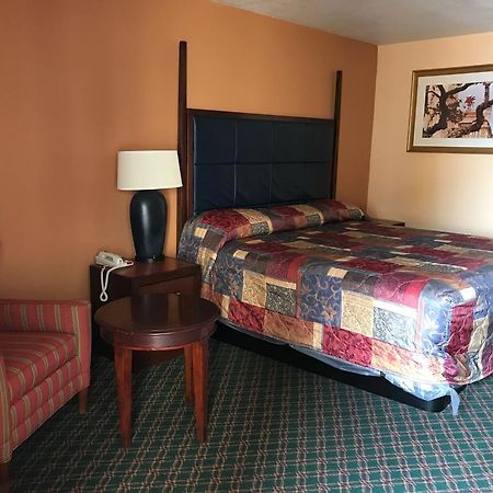 Econo Lodge Belton Exteriör bild