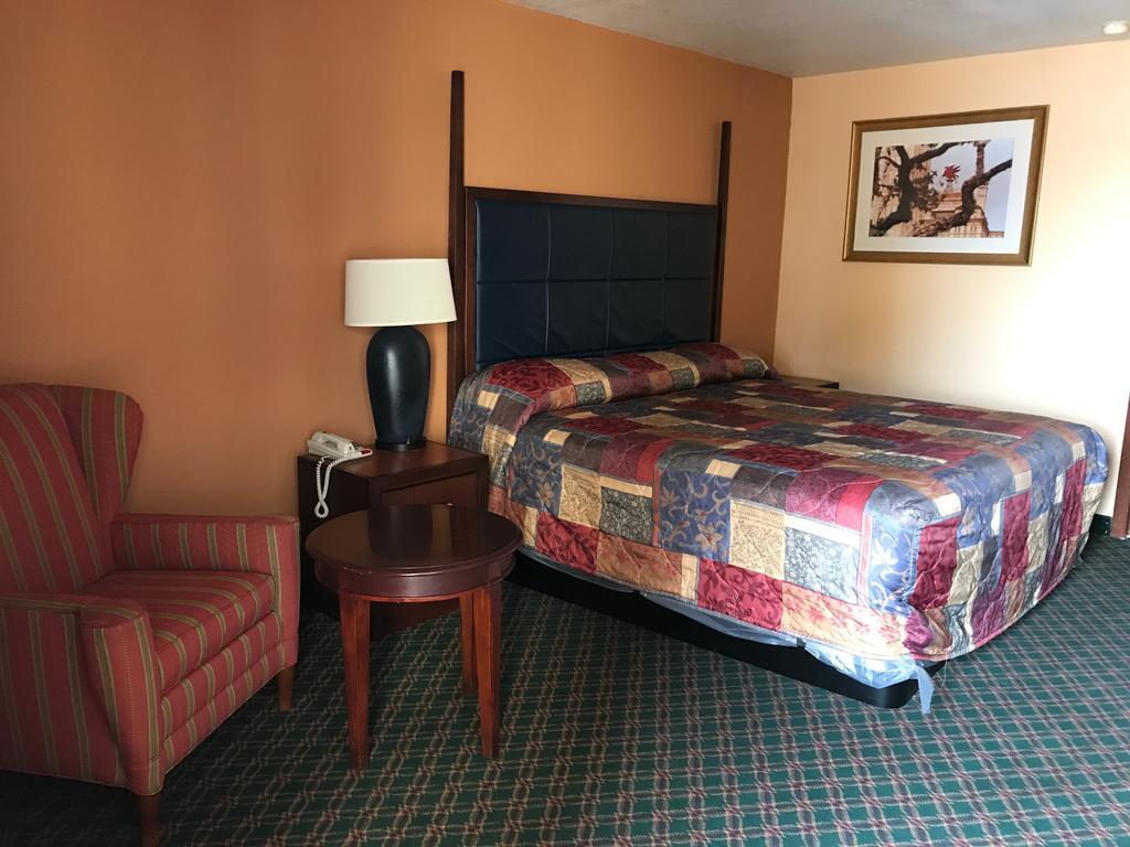 Econo Lodge Belton Exteriör bild